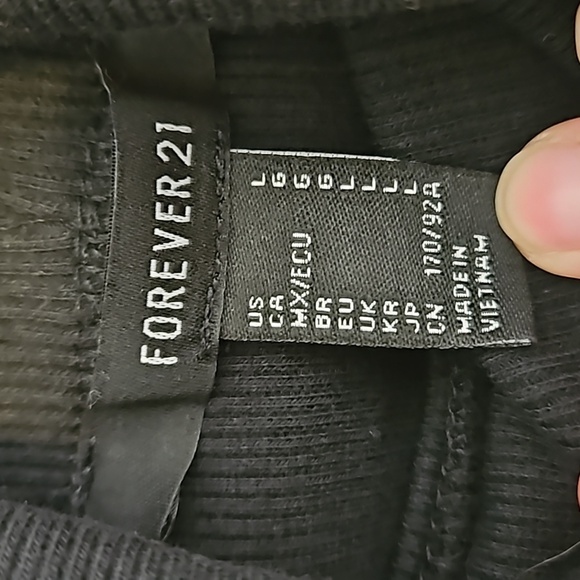 Forever 21 Turtles Neck Cropped Sweater Size L - Picture 5 of 6